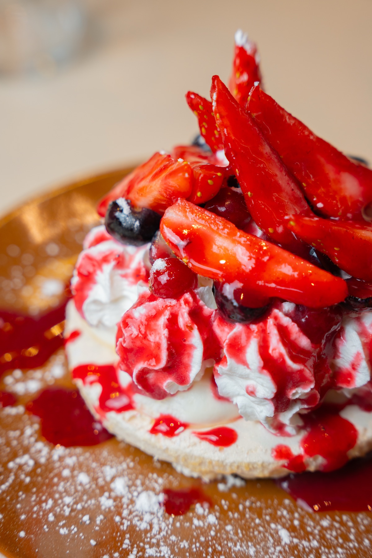 Pavlova aux fruits rouges